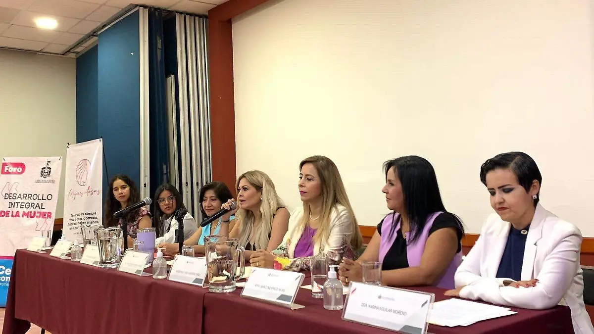 Reconocimiento a mujeres exitosas